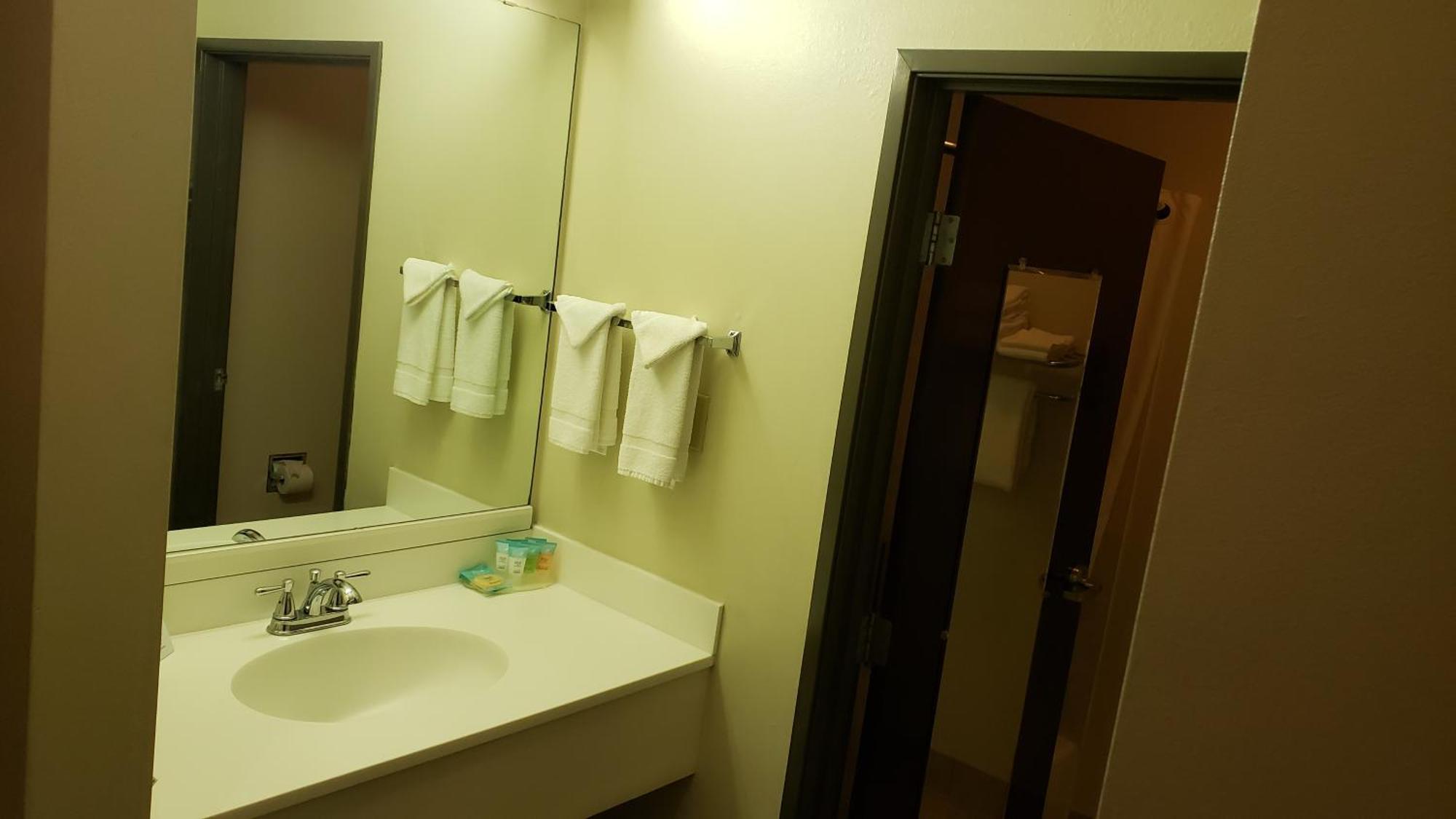 Travelodge By Wyndham Carlsbad Nm מראה חיצוני תמונה